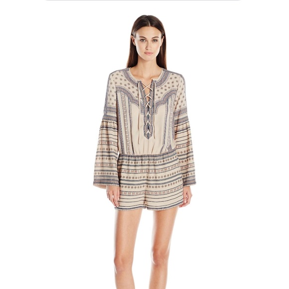 BCBG jumper. Long sleeve. - Picture 1 of 4